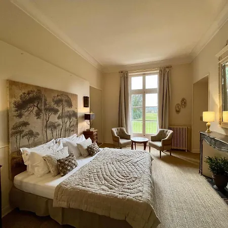Guest house Chateau De Roquelune *