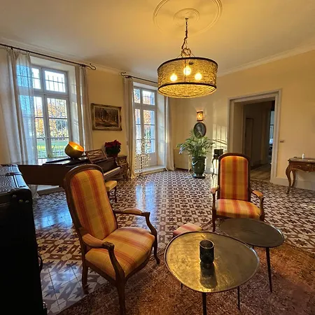Chateau De Roquelune Guest house