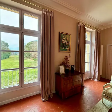 Chateau De Roquelune Guest house *