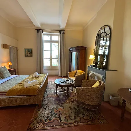 Chateau De Roquelune 4*