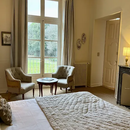 Chateau De Roquelune