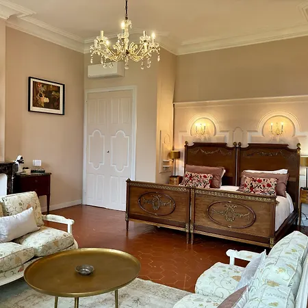 Chateau De Roquelune 4*